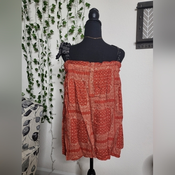 💚3x HP💚Plus Size Red Scarf Print Tie Top - Picture 8 of 8